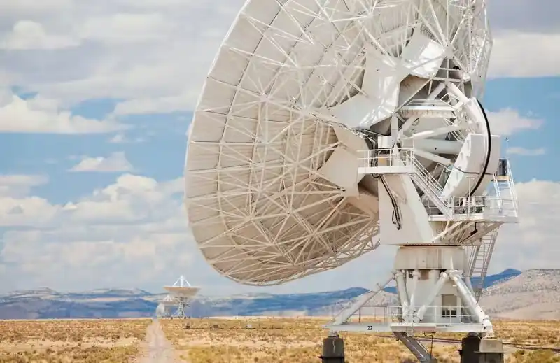 What are the core components of a modern telecommunications network?